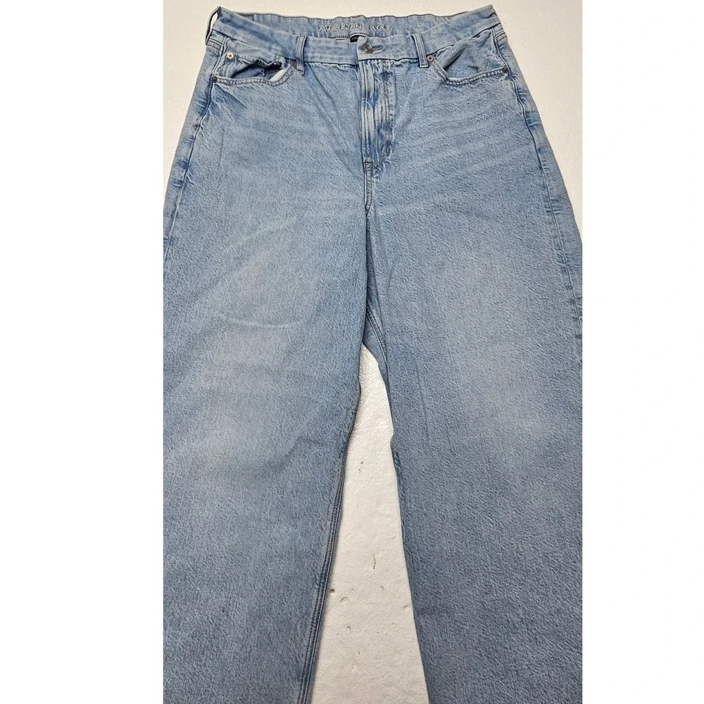 American Eagle Strigid Light Wash Wide Leg High Rise Jeans Womens 16 Regular